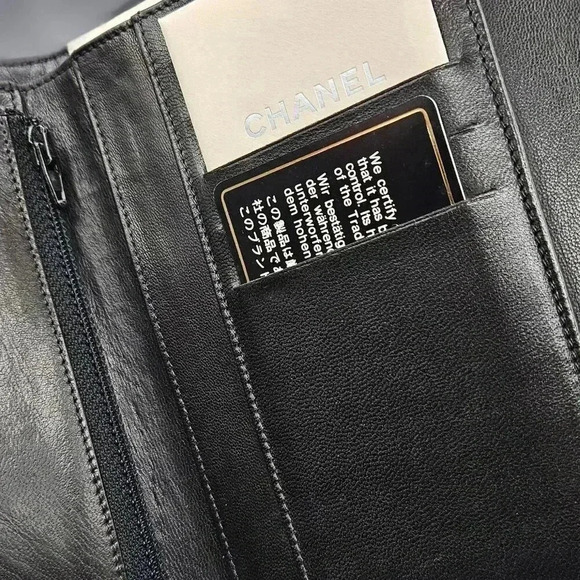 Chanel Caviar Interlocking CC Logo  TriFold Wallet - Picture 15 of 16